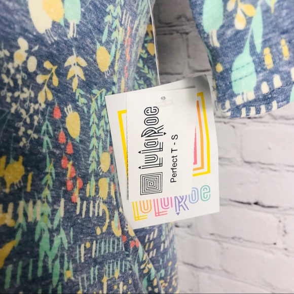 Lularoe Blue Floral Perfect T Shirt Size Small - Picture 3 of 4